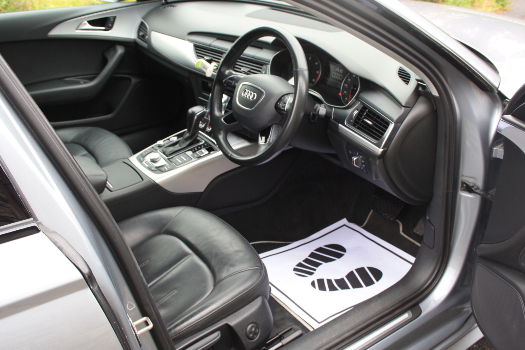 Audi A6 Avant interior cabin cleaned